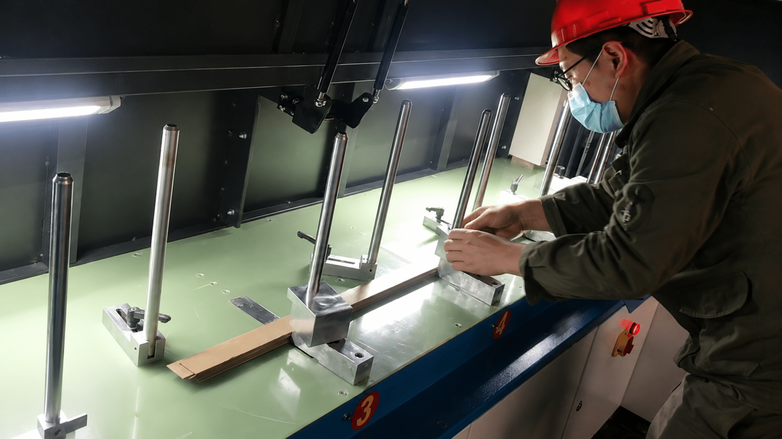 automatic-feeding-punching-machine-precision-positioning