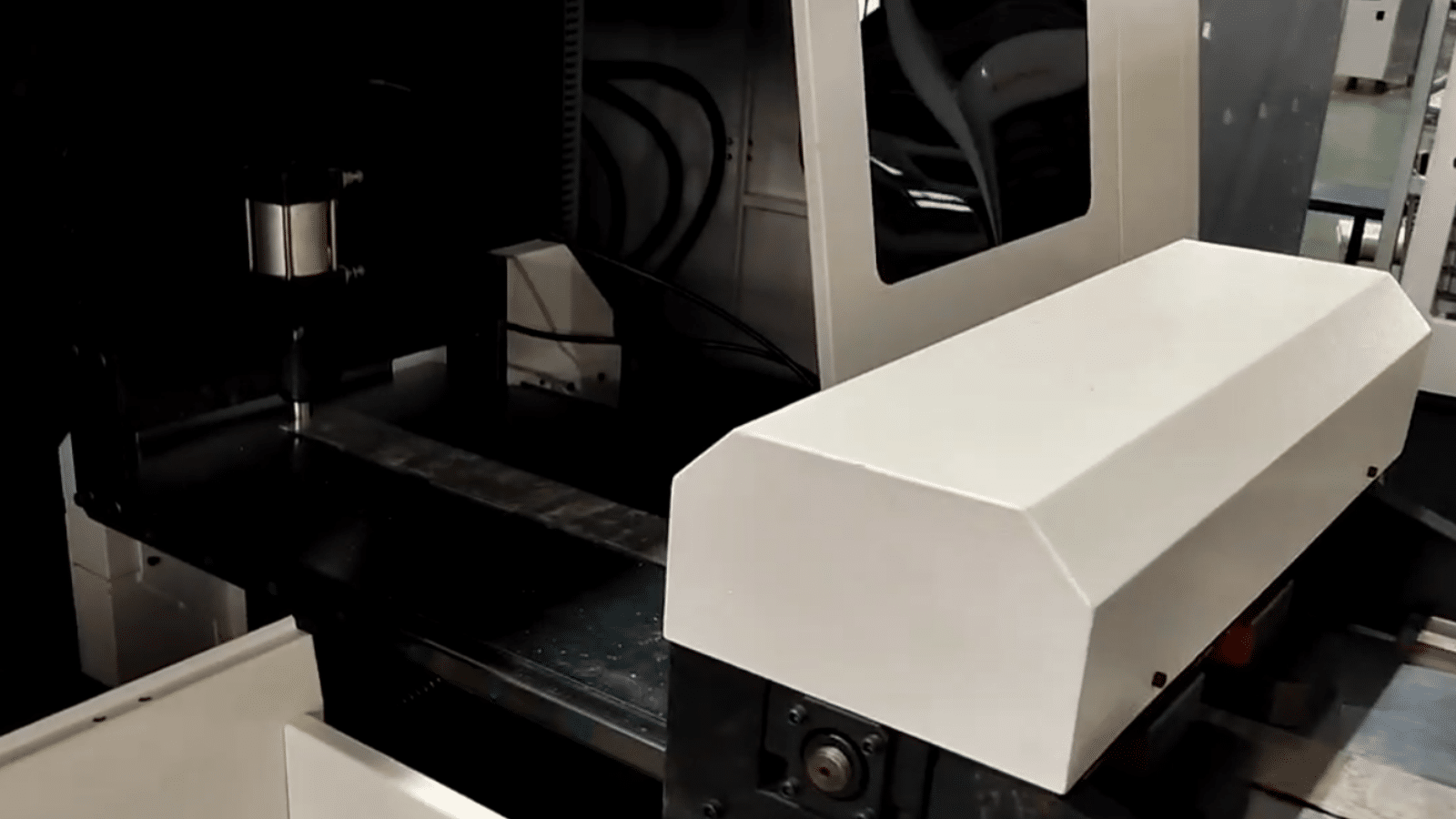 cnc-copper-busbar-cutting-and-folding-machine