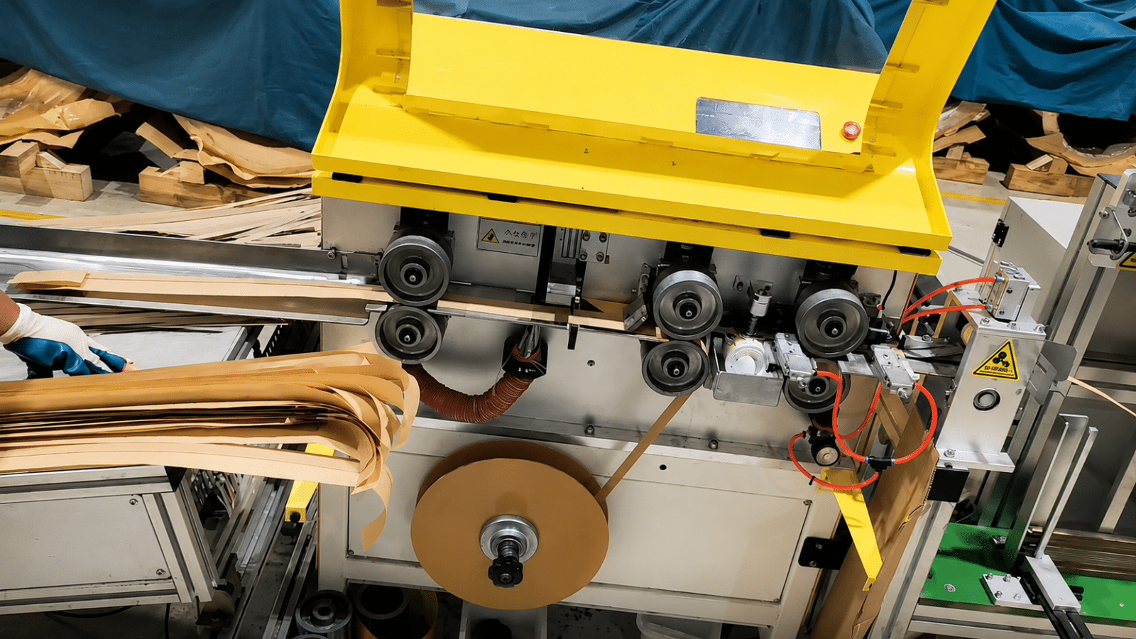 end-insulation-bonding-machine-transformer-manufacturing
