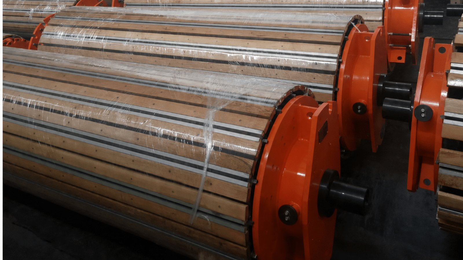 Heavy duty adjustable coil mandrel with high load capacity for transformer winding operations