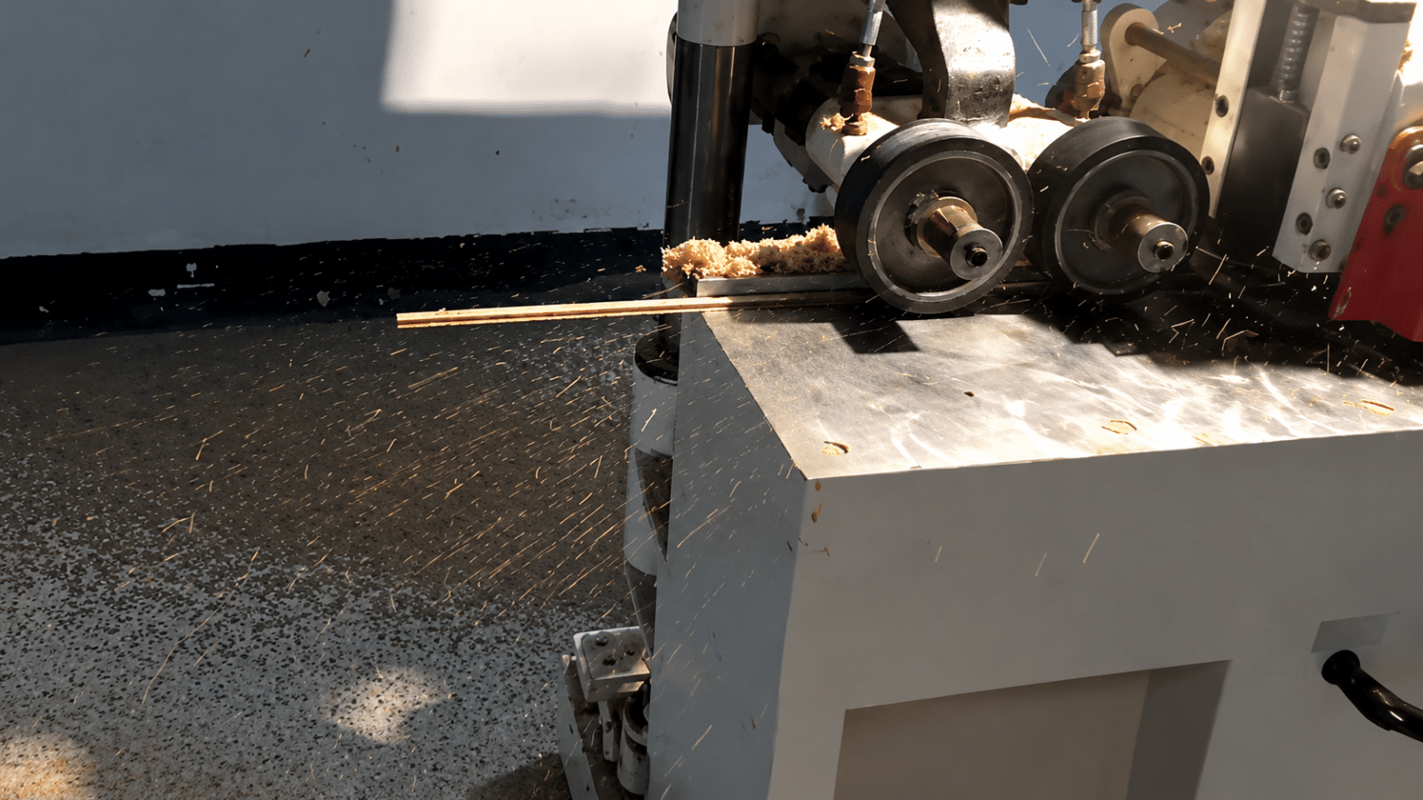 olling-and-chamfering-machine-insulation-parts-processing