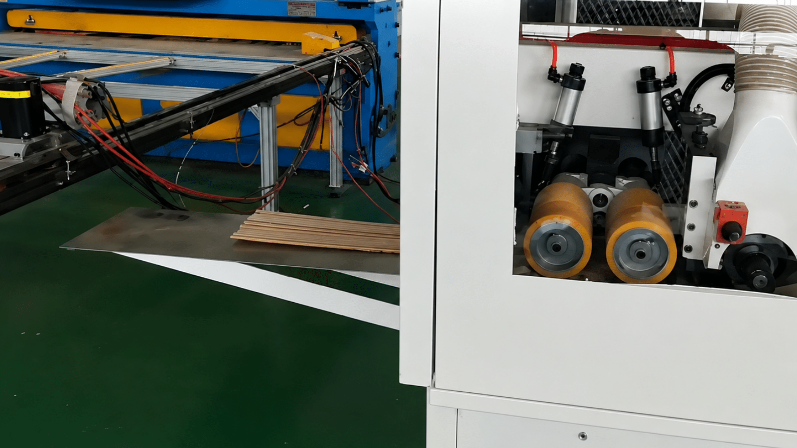 multiple-strip-shaping-machine-for-transformer-insulation