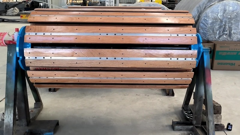 Panoramic view of the expandable winding mold at the factory.