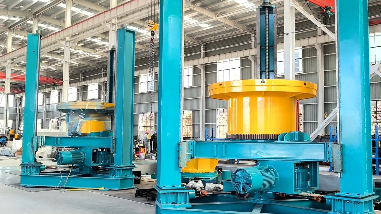 LR Series Vertical Winding Machines in factory