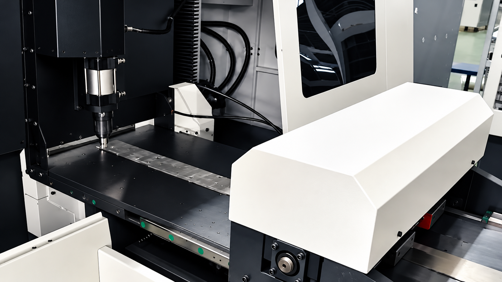 Servo-driven circular saw module and hydraulic clamp of the CNC busbar sawing and folding machine